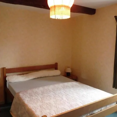 Semesterbostad Spacieux A La Guillermie, Animaux Acceptes, Jardin - Fr-1-489-188