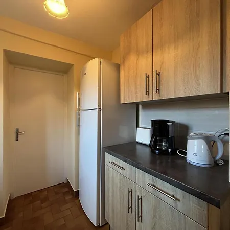 Communal Indépendant Avec Grand Jardin, Animaux Acceptés - Fr-1-489-188 *