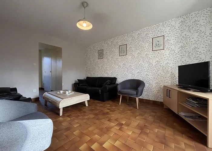 Communal Indépendant Avec Grand Jardin, Animaux Acceptés - Fr-1-489-188 * La Guillermie