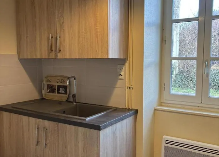 Communal Indépendant Avec Grand Jardin, Animaux Acceptés - Fr-1-489-188 La Guillermie